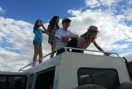 Namibia Familienreise - Namibia for family individuell - Kinder auf Jeep
