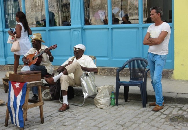 Kuba mit Kindern - Reisetipp Kuba - Straßenmusiker