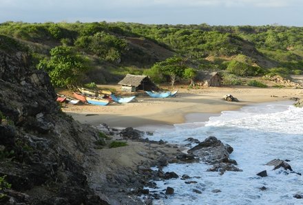 Familienurlaub Sri Lanka - Sri Lanka for family - Boote am Strand