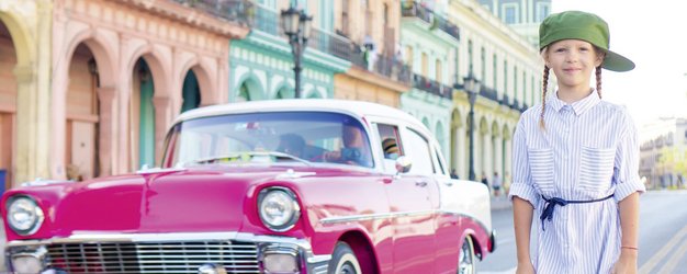 Kuba Familienreise -  Kuba for family - Oldtimer und Kind in Kuba