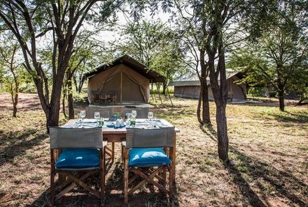Tansania Familienreise - Tansania Family & Teens - Ronjo Camp - Mittagessen im Busch