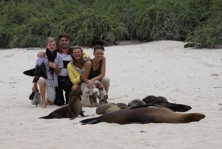 Familienreise Galapagos - Galapagos Family & Teens - Familie mit Robbe