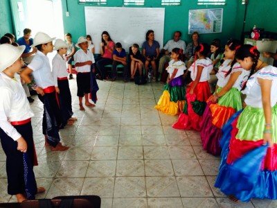 Costa Rica mit Kindern - Regenwaldprojekt: La Tigra Rainforest Lodge - Dorfschule San Jorge
