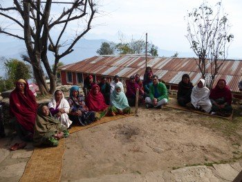 Nepal mit Kindern - Neuigkeiten vom Milijuli Frauenprojekt - Treffen der Milijuli Frauengruppe