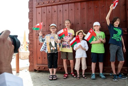 Oman mit Kindern - Oman for family - Kinder in Festung