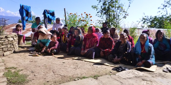 Nepal mit Kindern - Spendenprojekt For Family Reisen - Gruppenbild Milijuli Frauenprojekt